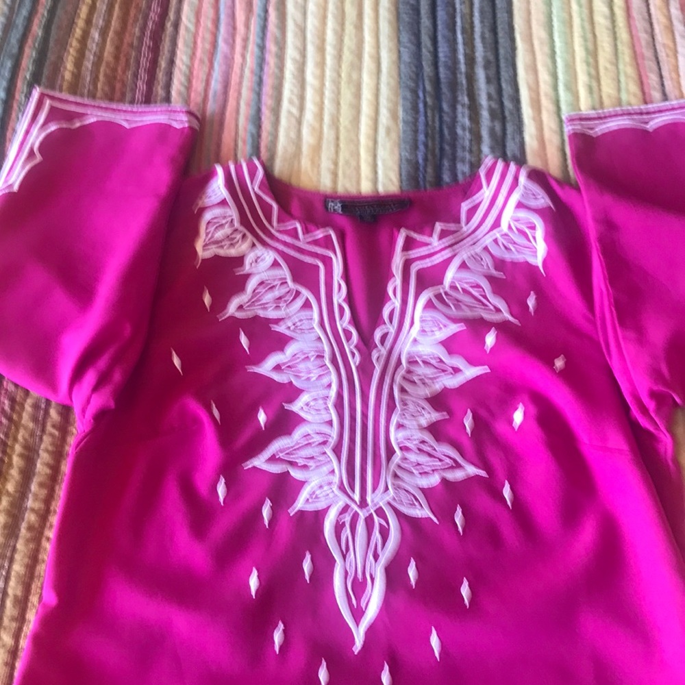 Embroidered blouse - Picture 6 of 11